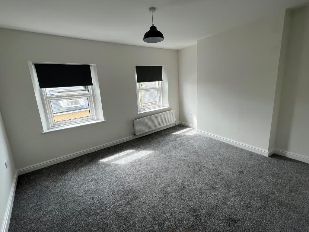 Lot: 63 - FOUR-BEDROOM HOUSE FOR OWNER OCCUPATION, LETTING OR HOLIDAY USE -